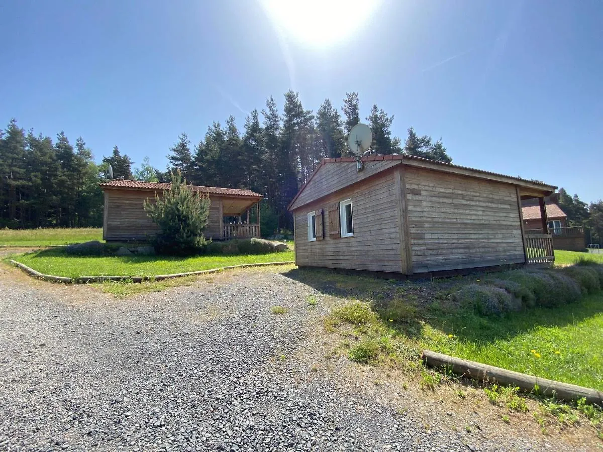 Chalets Au Bord De L'Eau Lapte